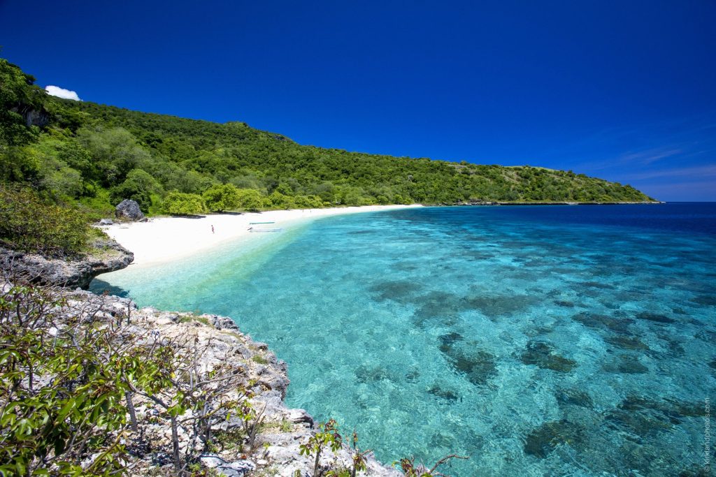 Pantai Akrema di Pulau Atauro — garis pantai dan selam yang khas Timor-Leste